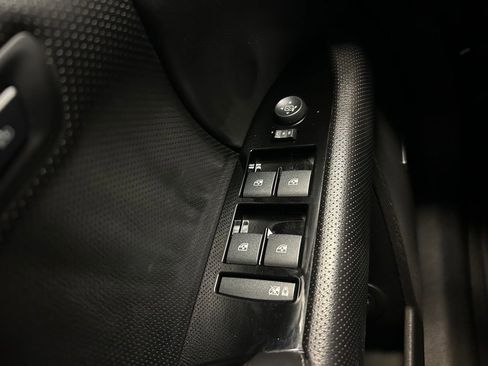 Used 2013 Cadillac XTS Premium image 20