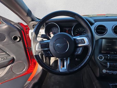 Used 2015 Ford Mustang Premium image 12