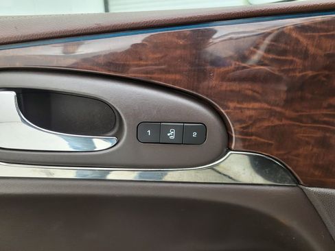 Used 2014 Buick Enclave Leather w/ Trailering Provision Package image 4