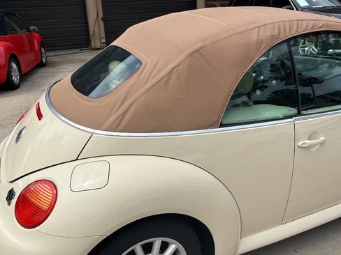 Used 2004 Volkswagen Beetle GLS FWD image 71