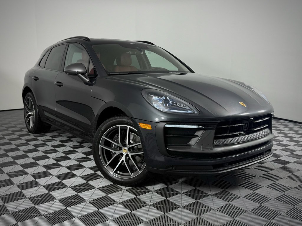 Certified 2026 Porsche Macan AWD/4WD image 6