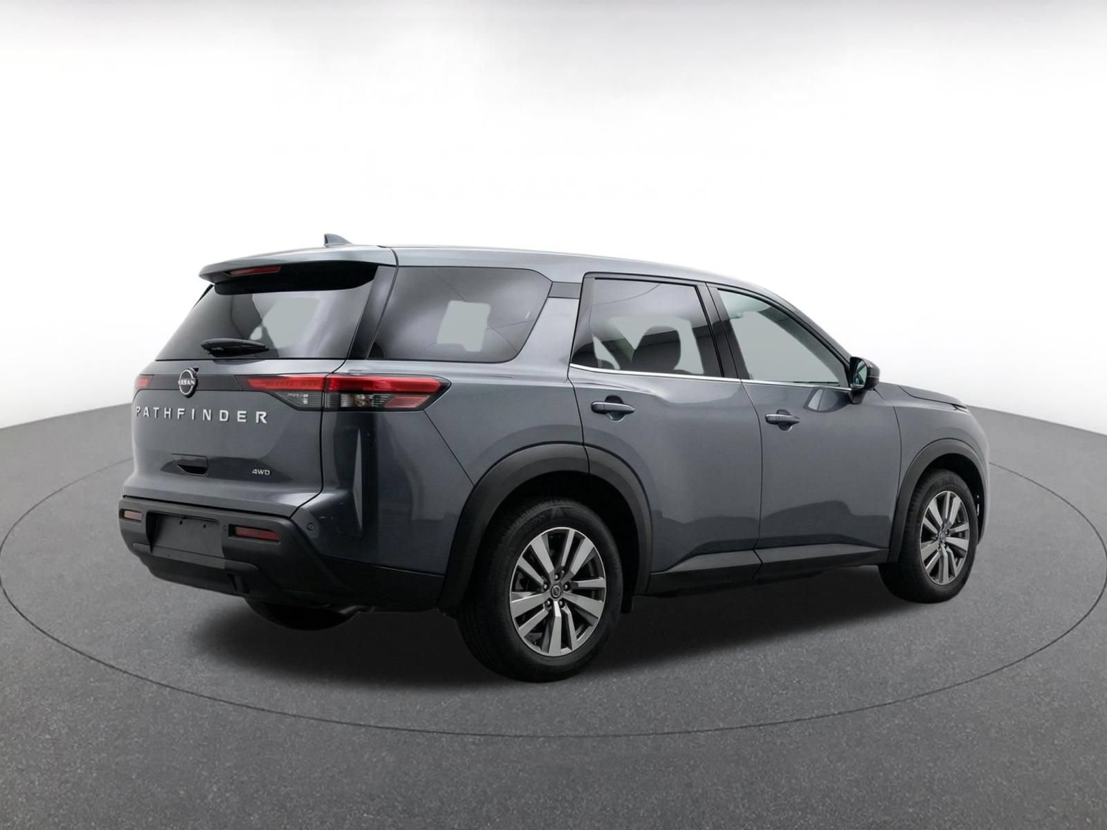 Used 2025 Nissan Pathfinder SV AWD/4WD image 8