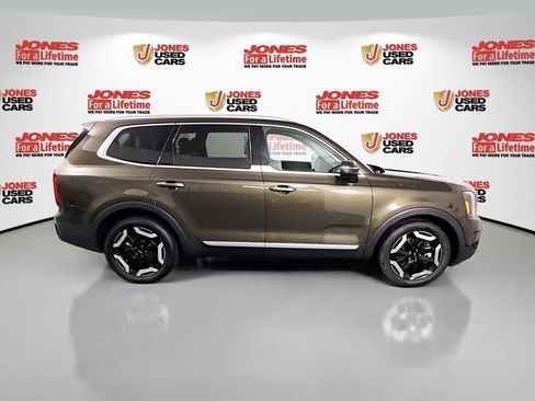 Certified 2023 Kia Telluride S AWD/4WD image 17