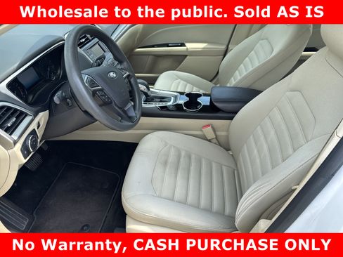 Used 2014 Ford Fusion SE FWD image 6