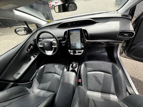 Used 2018 Toyota Prius Prime Premium w/ Carpet Mat Package image 19