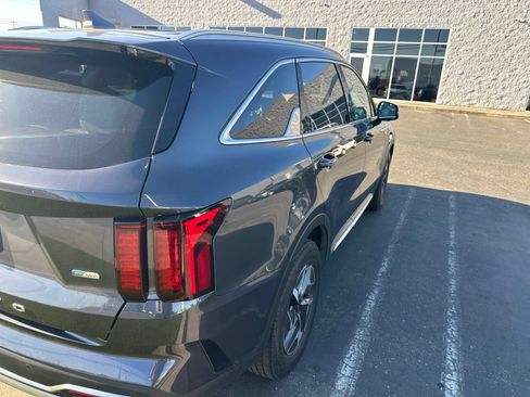 Used 2022 Kia Sorento S FWD image 10