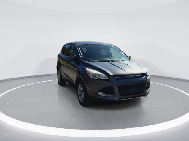 Used 2015 Ford Escape SE FWD image 2