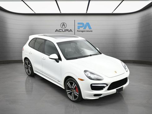 Used 2014 Porsche Cayenne GTS image 15