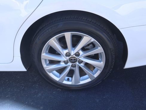 Used 2024 Toyota Camry LE w/ Convenience Package image 9