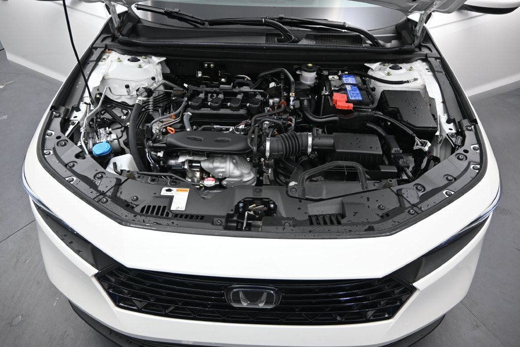 Certified 2025 Honda Accord LX image 15