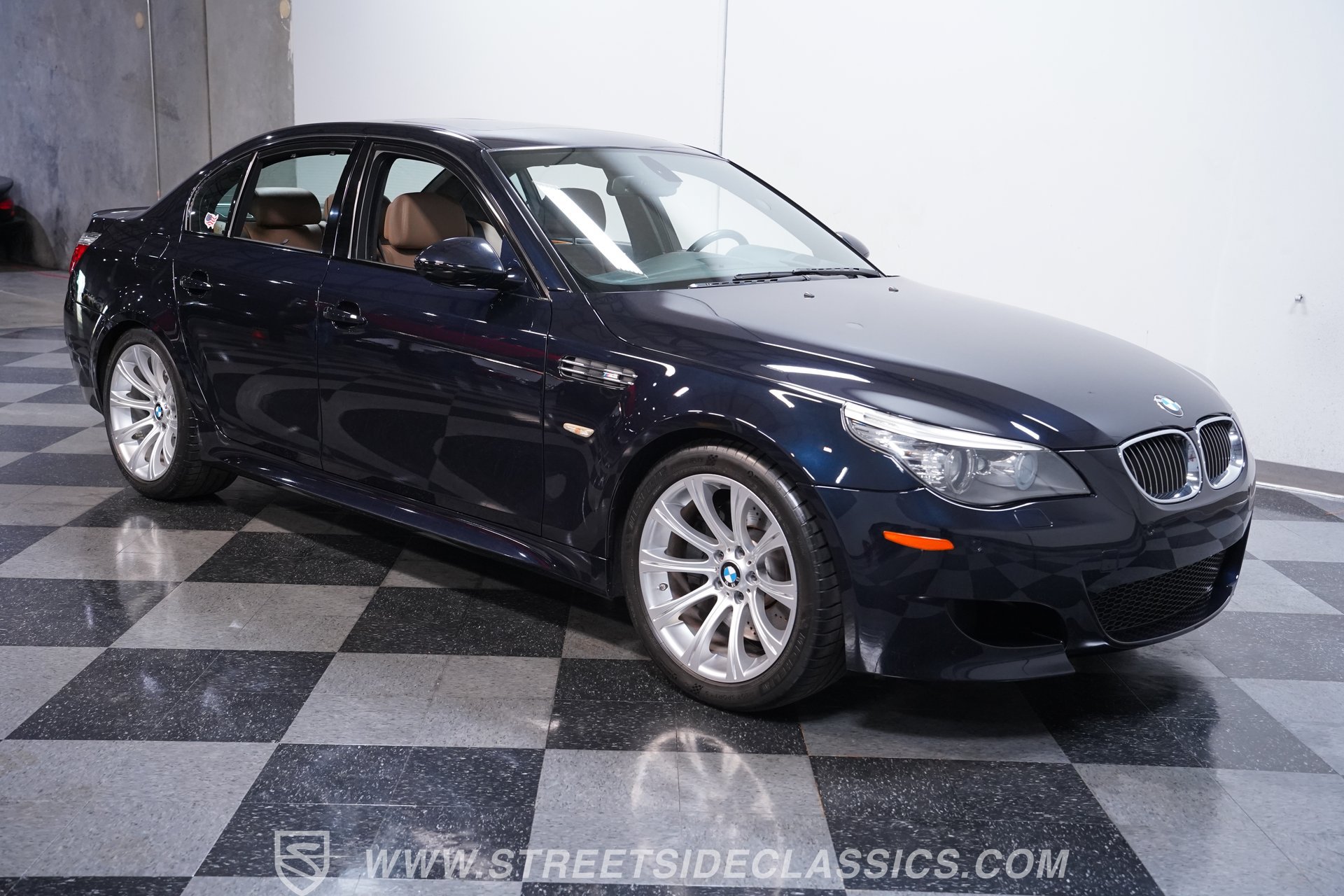 Used 2010 BMW M5 RWD image 13