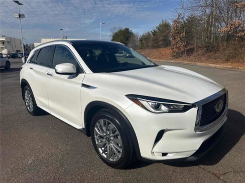 Certified 2025 INFINITI QX50 Luxe image 3