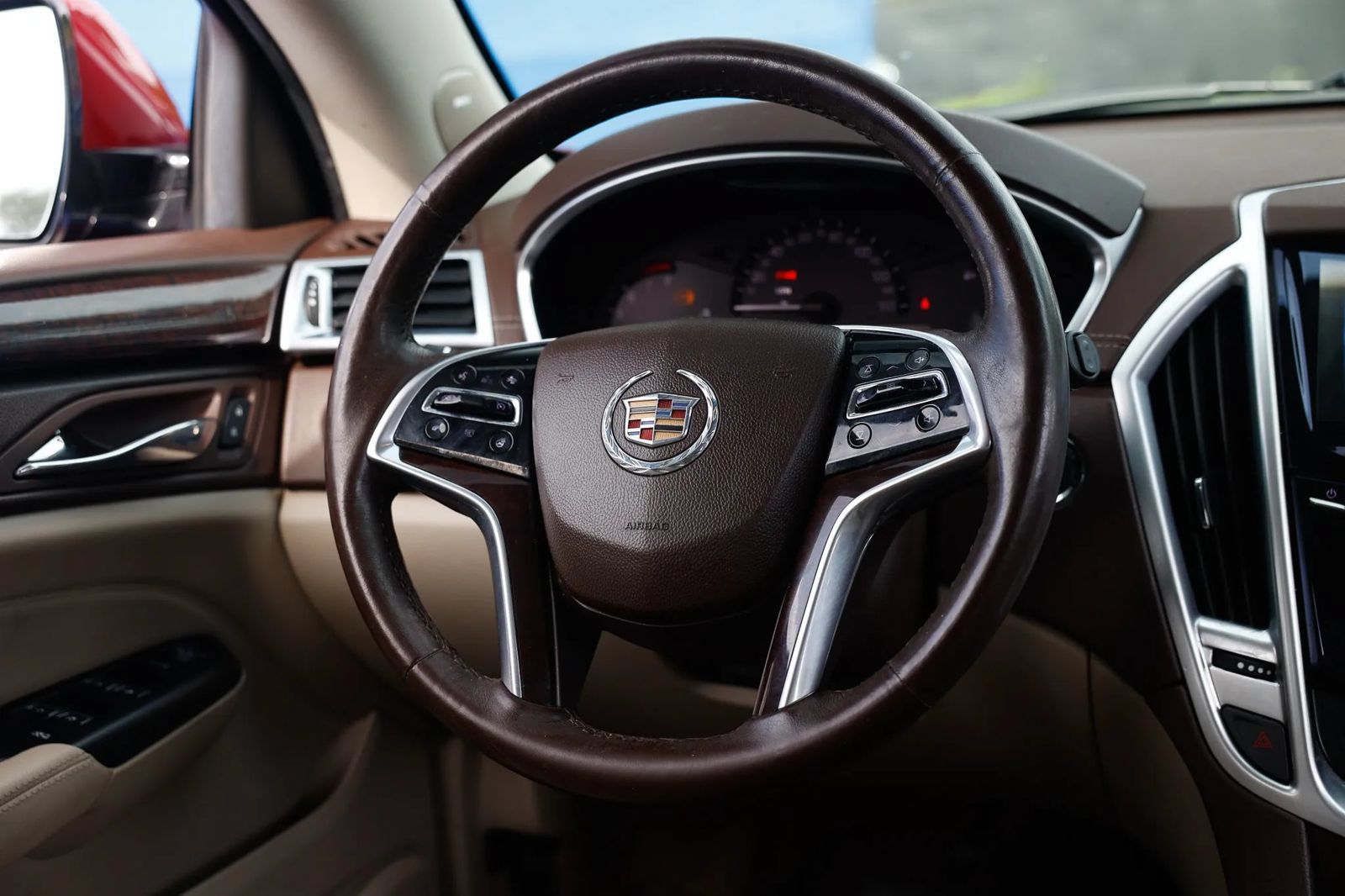 Used 2016 Cadillac SRX Luxury w/ Driver Awareness Package FWD image 30