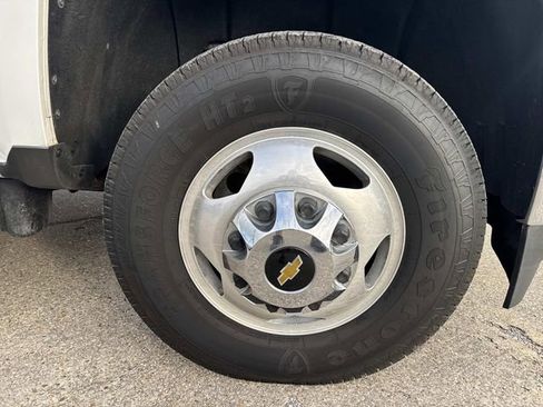 Used 2015 Chevrolet Silverado 3500 LT w/ LT Convenience Package image 7