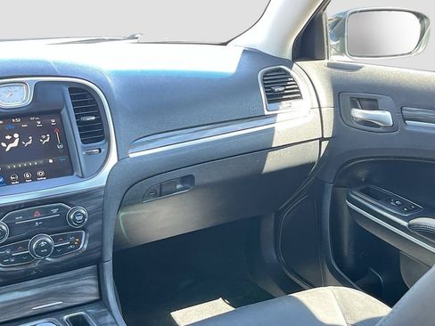 Used 2020 Chrysler 300 Touring w/ Sport Appearance Package RWD image 21