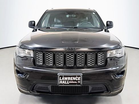 Used 2019 Jeep Grand Cherokee Altitude RWD image 2