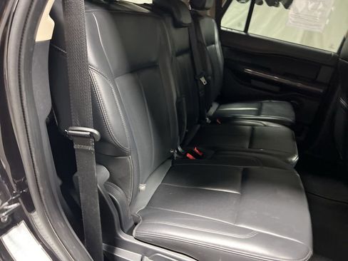 Used 2024 Ford Expedition XLT image 13