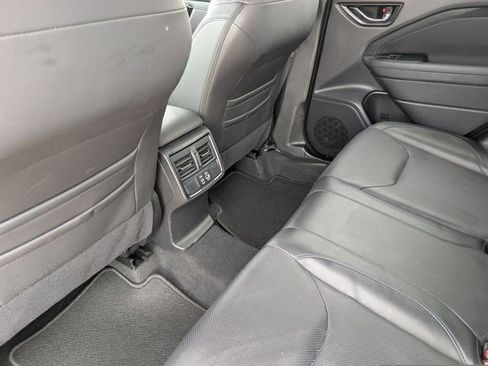 Used 2025 Subaru Forester Limited image 17