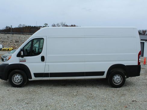 Used 2019 RAM ProMaster 2500 w/ Interior Convenience Group image 2