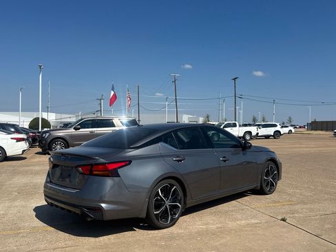 Certified 2023 Nissan Altima 2.5 SR w/ SR Premium Package FWD image 24