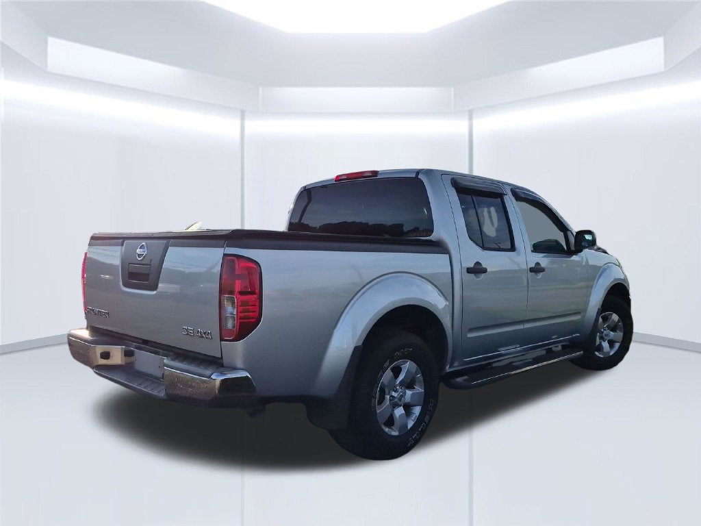 Used 2009 Nissan Frontier SE w/ SE Value Truck Pkg AWD/4WD image 3