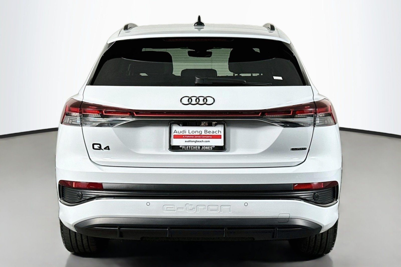 Used 2023 Audi Q4 e-tron Premium Plus w/ Premium Plus AWD/4WD image 3