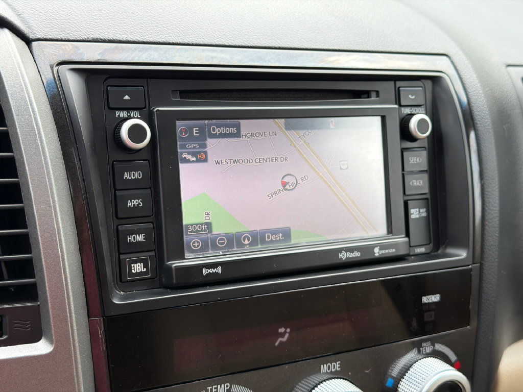 Used 2017 Toyota Sequoia Platinum AWD/4WD image 32