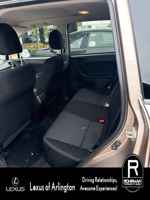 Used 2015 Subaru Forester 2.5i Premium w/ All-Weather Package AWD/4WD image 9
