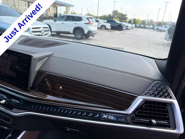 Used 2026 BMW X5 xDrive40i AWD/4WD image 23