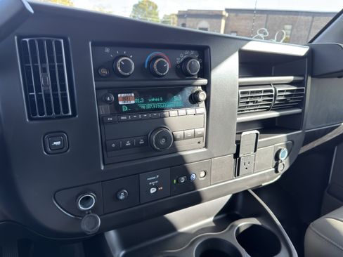 New 2025 Chevrolet Express 3500 LS image 19