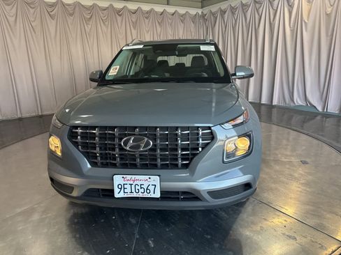 Certified 2023 Hyundai Venue SEL w/ Cargo Package image 2