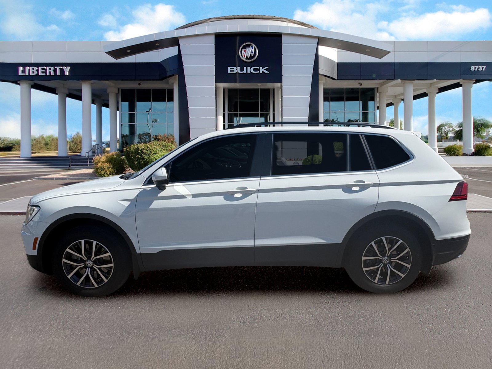 Used 2019 Volkswagen Tiguan SE FWD image 6
