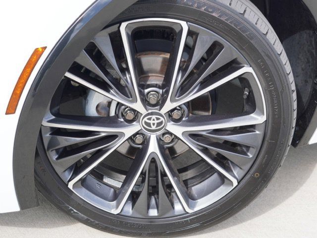 Certified 2024 Toyota Prius XLE FWD image 12
