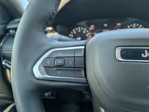 Used 2023 Jeep Compass Latitude w/ Convenience Group AWD/4WD image 23