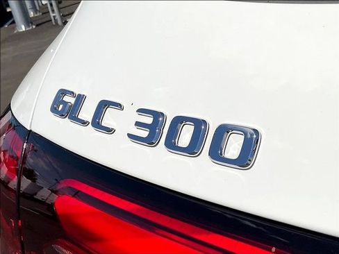 Used 2026 Mercedes-Benz GLC 300 4MATIC image 26