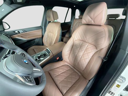 New 2026 BMW X5 M60i w/ Climate Comfort Package AWD/4WD image 21