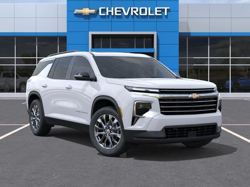 New 2026 Chevrolet Traverse LT w/ Sun and Wheel Package AWD/4WD image 7