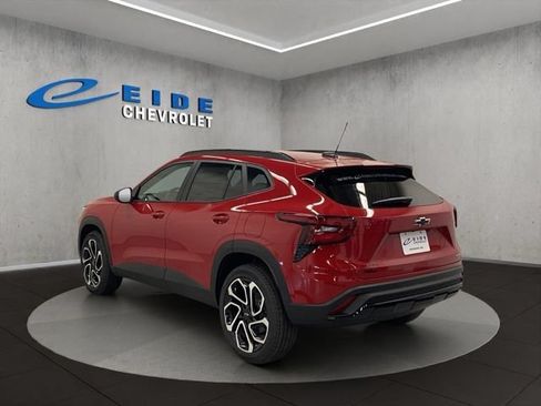 New 2026 Chevrolet Trax RS w/ Driver Confidence Package FWD image 6