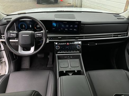 Used 2025 Hyundai Santa Fe SEL image 13