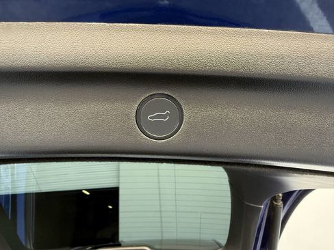 Used 2021 Tesla Model Y Long Range image 24