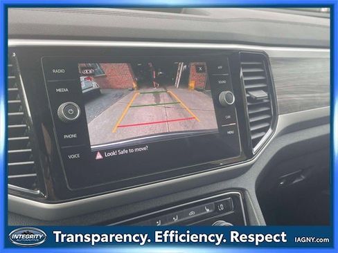 Used 2022 Volkswagen Atlas Cross Sport SE image 28