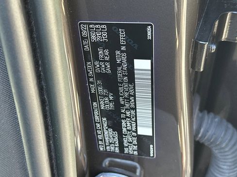 Certified 2023 Volvo XC60 T8 Plus w/ Protection Package Premier image 35