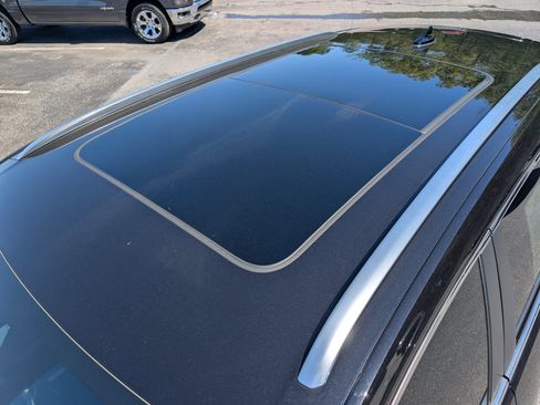 Used 2024 Volkswagen Atlas Cross Sport SEL R-Line image 14