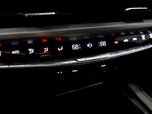 Used 2025 Cadillac XT4 Premium Luxury w/ Cold Weather Package image 32