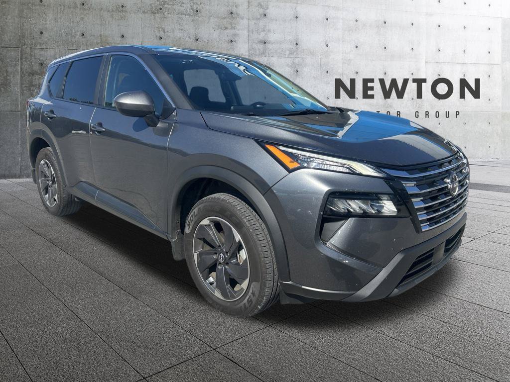 Used 2025 Nissan Rogue SV FWD image 1