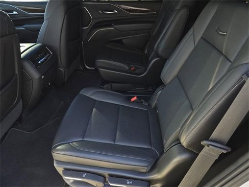 Used 2021 Cadillac Escalade Luxury image 23