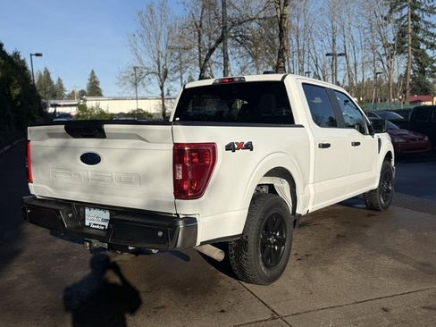 Used 2023 Ford F150 XLT w/ Trailer Tow Package image 12