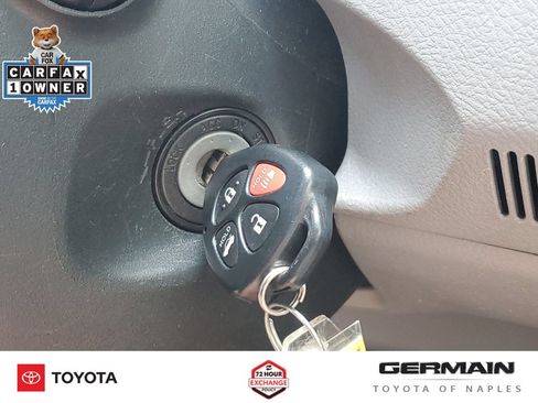 Used 2013 Toyota Corolla LE w/ Premium Pkg FWD image 33