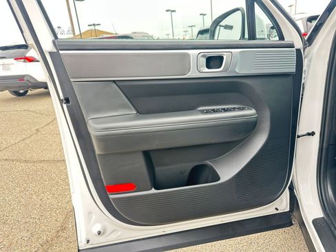 Used 2025 Hyundai Santa Fe SEL image 21