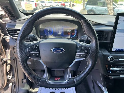 Used 2020 Ford Explorer ST w/ ST Street Pack AWD/4WD image 32